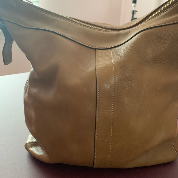 Coach Tan Leather Shoulder Bag - Picture 4 of 8